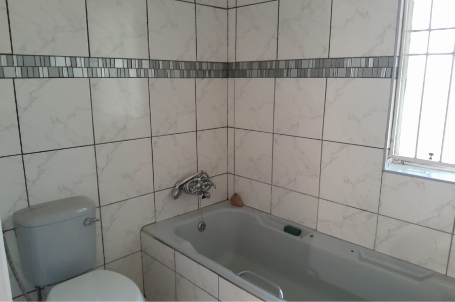 4 Bedroom Property for Sale in Odendaalsrus Free State